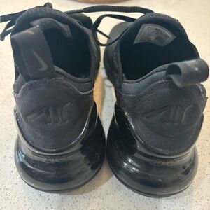 WOMEN'S NIKE AIR MAX 270 CASUAL SHOES Bought for $180 @ the Nike Store NYC